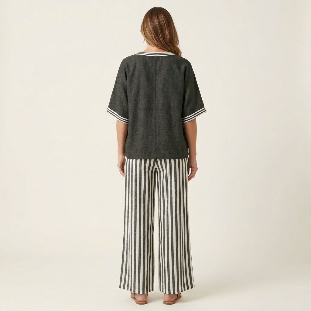 Gisela | Conjunto de Top con Escote en V Estilo Varsity y Pantalón Ancho de Rayas
